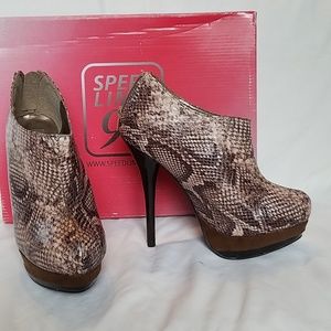 Speed Limit 98 booties